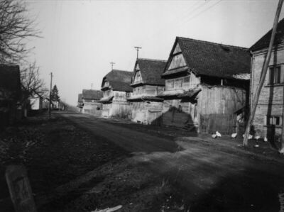 Krapje (Jasenovac) - Ulični potez kuća kbr. 16, 17 i dalje r