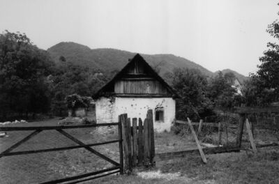 Hrastovica (Petrinja) - Krajolik s jednom starom prizemnom k