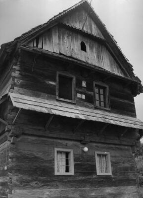 Drenov Bok (Jasenovac) - Drvena katnica, zabatno pročelje: k