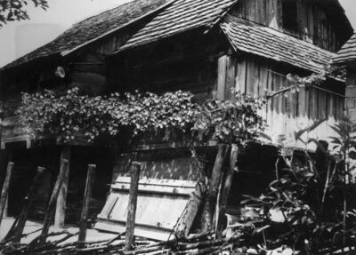 Gradusa Posavska (Sunja) - Pogled na južno i zapadno pročelj