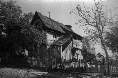 Osekovo (Popovača) - Stambena drvena tradicijska katnica sa 