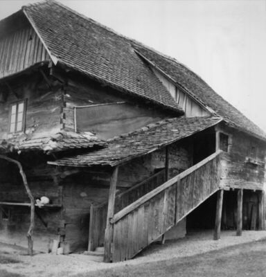 Gušće (Sisak) - Dvorišno pročelje katnice kbr. 168; vlasnica