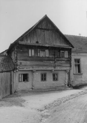 Petrinja - Stara brvnara katnica, pregrađivana oko 1920. god