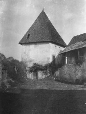 Hrvatska Kostajnica - Stari grad nad Unom - Peterokutna kula