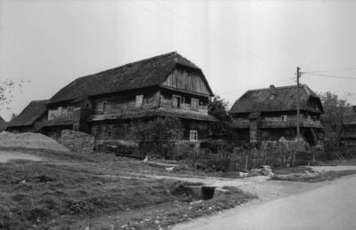 Voloder (Popovača) - Kuća na trem, kbr. 17; vlasnik Josip Ču