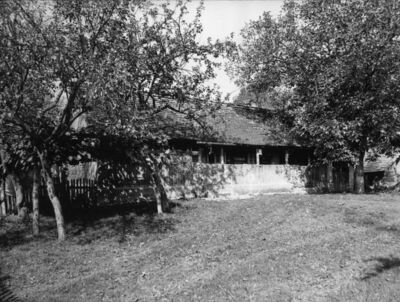 Potok (Popovača) - Stambena prizemnica s ganjkom kbr. 324; v
