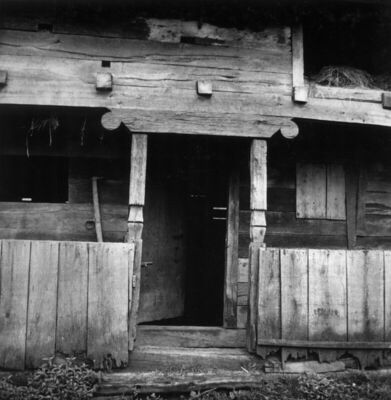 Žreme (Sunja) - Ulaz u štalu unutar okućnice kbr. 82a, vlasn