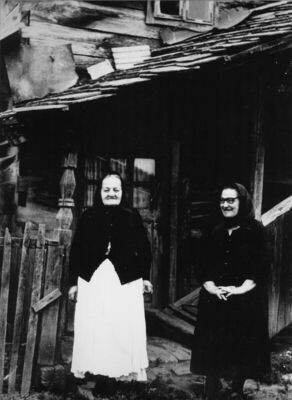 Greda Sunjska (Sunja) - Sestre Jelica i Marica Brleković, ne