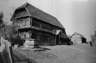 Potok (Popovača) - Stambena drvena katnica kbr. 146