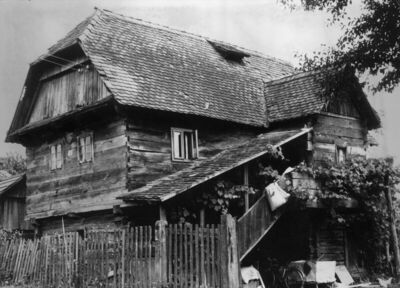 Sunja - Katnica u ulici Stjepana Radića kbr. 73, južno i zap