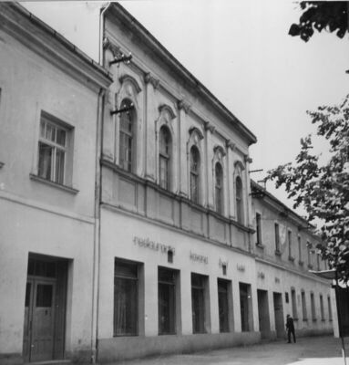 Glina - Zgrada hotela "Kasino", u kojoj je 1944. održan Kong