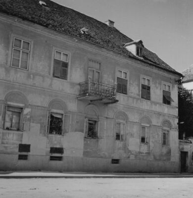 Sisak - Jednokatnica s balkonom iz prve polovice 19. stoljeć
