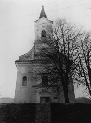 Hrastovica (Petrinja) - Župna crkva Sv. Bartola, pogled na g