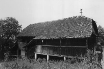 Brest Pokupski (Petrinja) - drvena tradicijska kuća, vlasnic