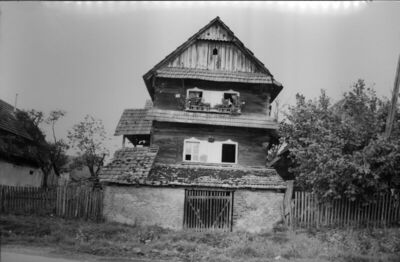 Repušnica (Kutina) - Drvena stambena katnica - glavno ulično