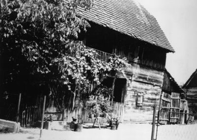Greda Sunjska (Sunja) - Pogled na dvorišno, bočno pročelje d