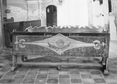 Sela (Sisak) - Župna crkva Sv. Marije Magdalene, klupa, drve