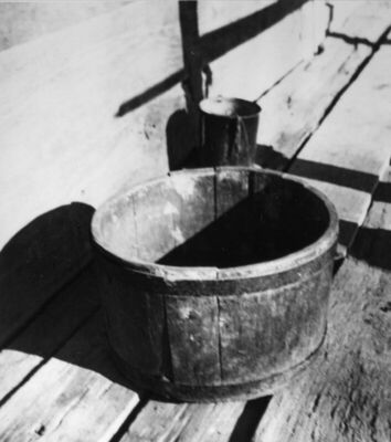 Krapje (Jasenovac) - „Polvaganica“ - mjera za žito sastavlje