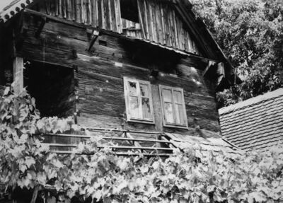 Gušće (Sisak) - Uže pročelje katnice kbr. 20 - otvoreni „gan
