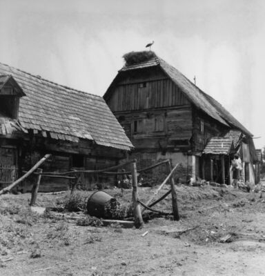 Letovanić (Lekenik) - Nekadašnja zadružna kuća Šoštarić, kbr