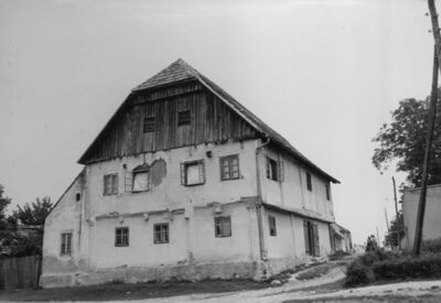 Petrinja - Brvnara katnica, ožbukana, iz 1709. god., u ul. C