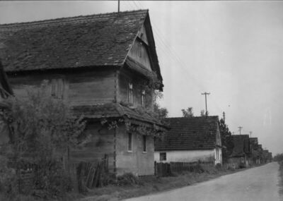 Krapje (Jasenovac) - Kuće u nizu; situacija