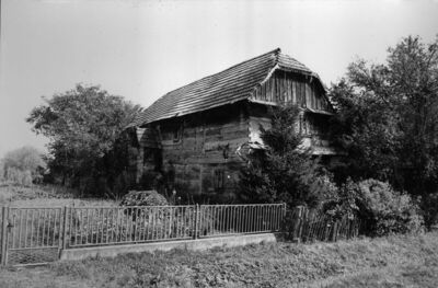 Potok (Popovača) - Stambena drvena katnica kbr. 300