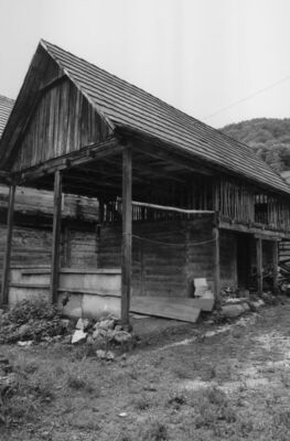 Hrastovica (Petrinja) - Štala sa sjenikom, kbr. 74, vlasnica