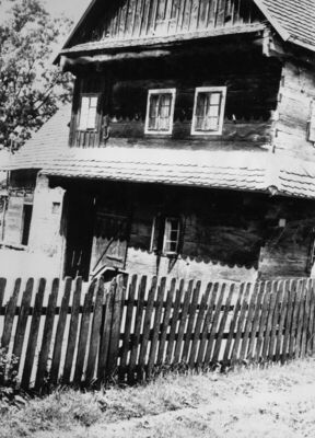 Greda Sunjska (Sunja) - Dvorišno pročelje katnice kbr. 85 sa