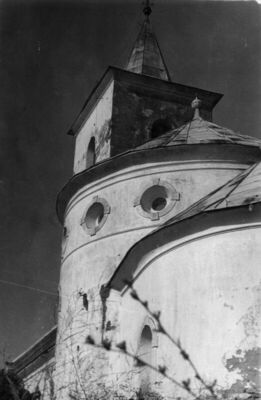 Gojlo (Kutina) - Kapela sv. Duha - Detalj s „rotundom“ i zvo