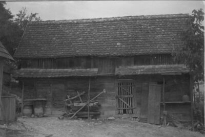 Staro Selo (Sisak) - Dvorište kuće kbr. 25 u vlasništvu Stev