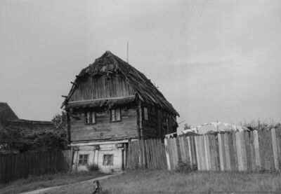 Petrinja - Brvnara katnica, vrlo dotrajala, pokrov od šindre