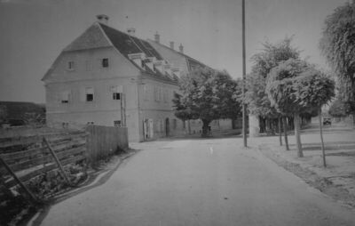 Sisak - Kuća na obali Trnskoga u Novom Sisku iz prve polovic