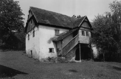 Hrastovica (Petrinja) - Kuća na kat, kbr. 141, zidana od kam