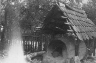 Pokupsko Vratečko (Lekenik) - Krušna peć u dvorištu kuće kbr