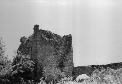 Zrin (Dvor na Uni) - Stari grad - Ruševine kule snimljene sa