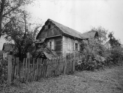 Krivaj Sunjski (Sunja) - Drvena prizemna kuća kbr. 28, sniml