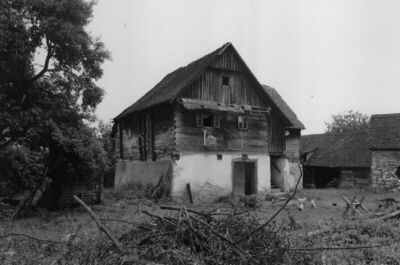 Hrastovica (Petrinja) - Kuća „čardak“, kbr. 79, građena na k