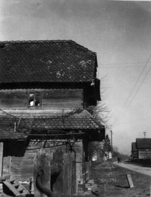 Krapje (Jasenovac) - Kuća br. 9, vlasnici Kata i Ivo Junaci,