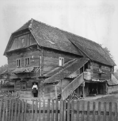 Gušće (Sisak) - Drvena katnica na „hrvatski vez“, kbr. 134