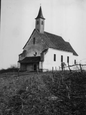 Hrastovica (Petrinja) - Kapela Sv. Duha, pogled na glavno pr
