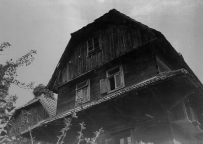Osekovo (Popovača) - Seljačka drvena katnica kbr. 22 - zabat