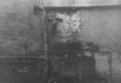 Sisak - Stari grad - Detalj oštećenog zida na traktu nad Kup