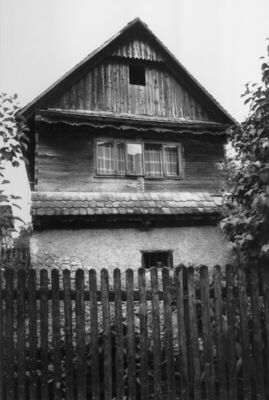 Hrastovica (Petrinja) - Kuća kbr. 107, uža čeona strana kuće