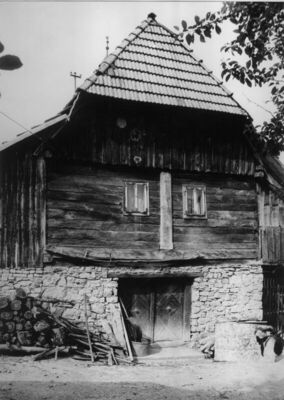 Kotarani (Dvor na Uni) - Kuća Jovana Lovrića, zabatno pročel