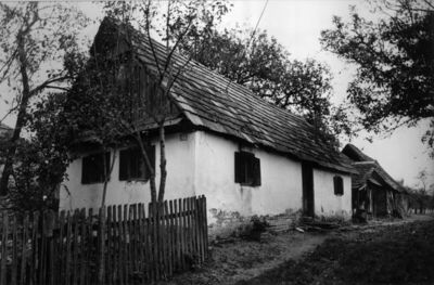 Voloder (Popovača) - Stambena prizemnica zidana ciglom i okr