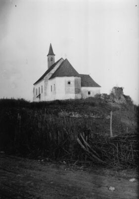 Hrastovica (Petrinja) - Kapela Sv. Duha, pogled na svetište,