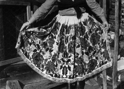 Krapje (Jasenovac) - „Zaslon“ - pamučna pregača, dio svečane