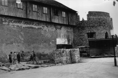 Sisak - Stari grad - Pogled na sjeverozapadnu kulu tijekom r