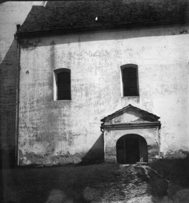Kutina - Župna crkva Majke Božje Snježne - Vanjština - dio b